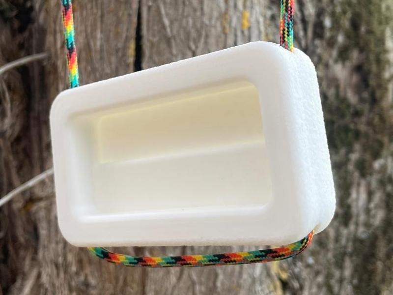 Crimpy - A small and minimal hangboard