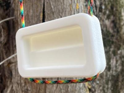 Crimpy - A small and minimal hangboard