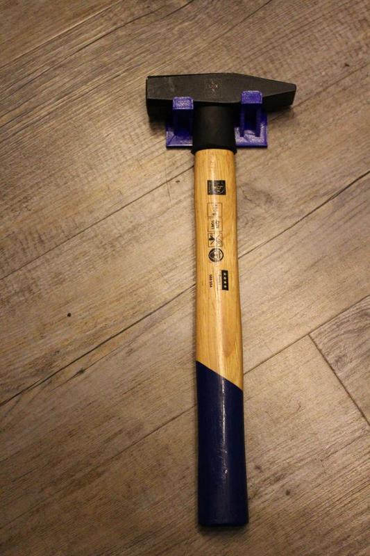 hammer holder wallmount LUX