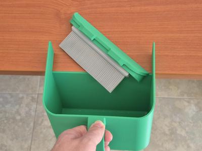 Counter Bin 2.1 With Built-in Brush