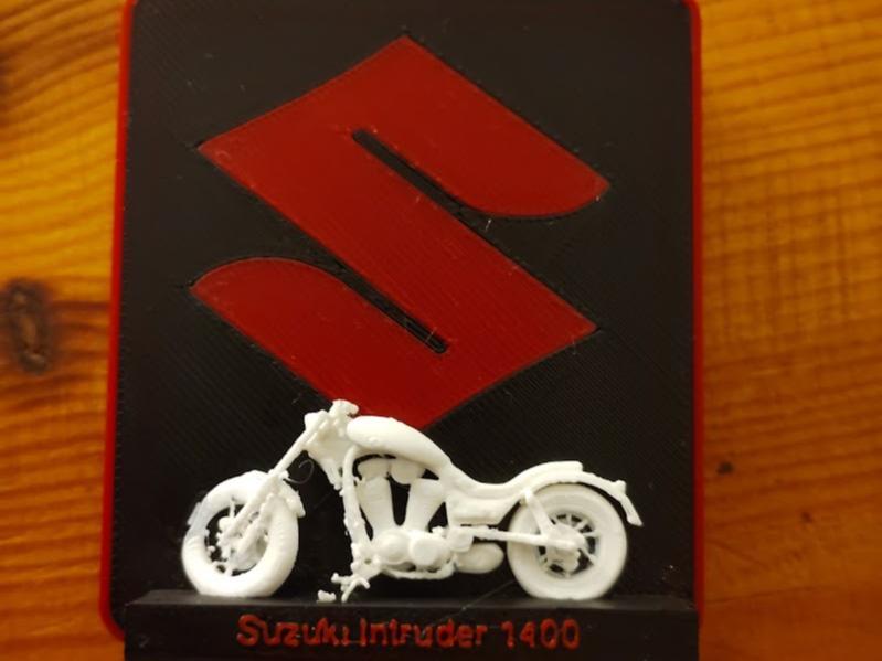 suzuki intruder 1400