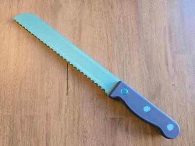 Toy / cosplay bread knife - no AMS