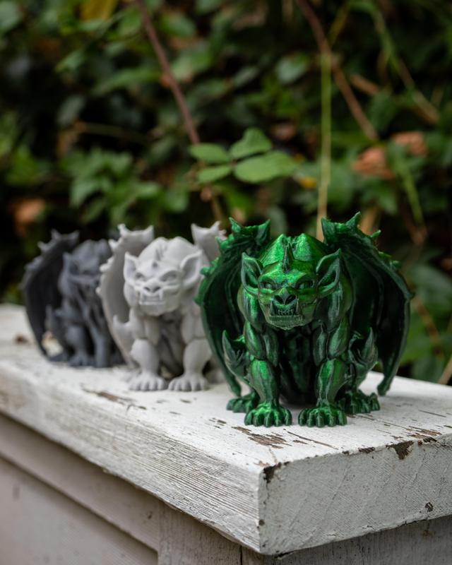 Gregor the Gargoyle - Desk Statue - Fabled Creatures 01
