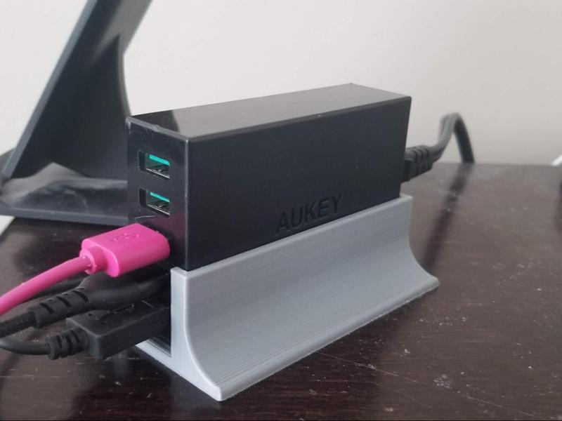 Aukey 5 Port USB charging station Base