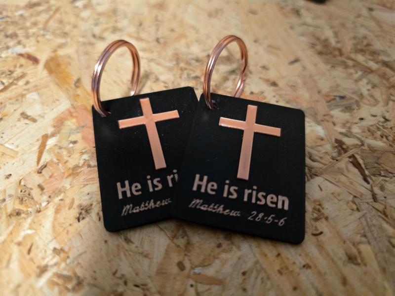 Easter gift: "He is risen" keychain (Matthew 28)