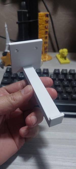 Single wall-mounted headphone / cable holder