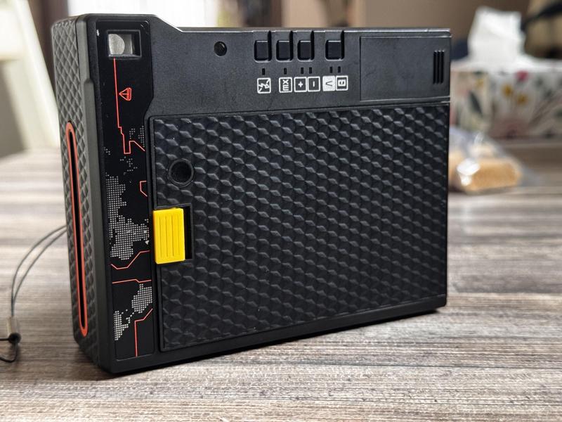 LOMO MINI MAGELLAN door latch