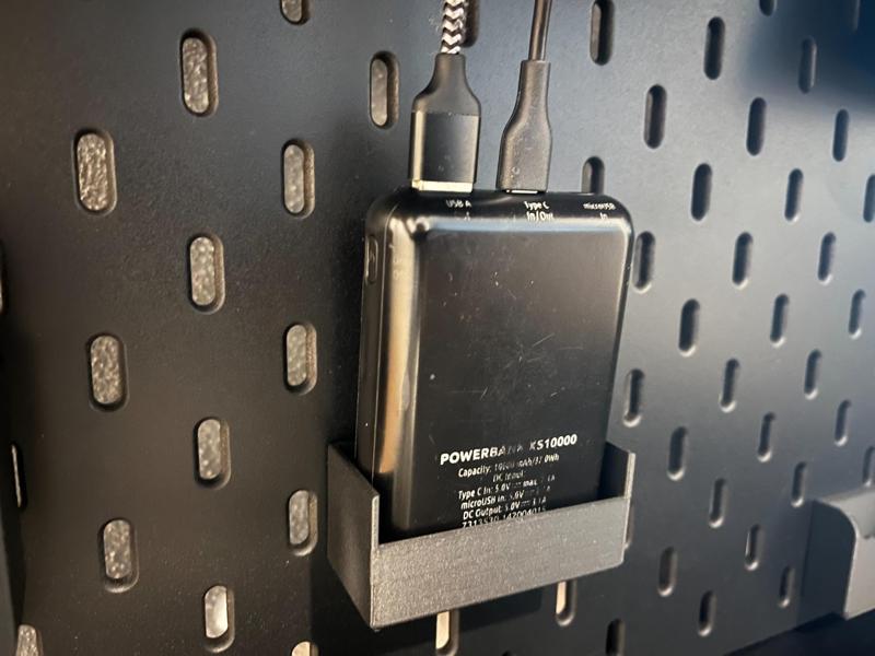 Powerbank Holder Skadis (63 × 23 mm, Intenso)