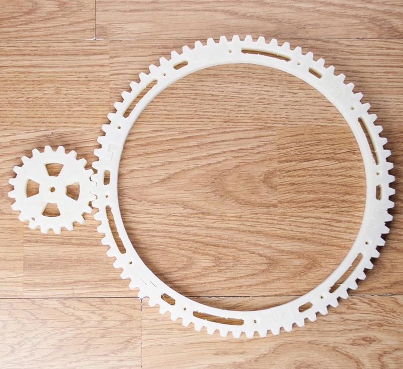 Gears for turntable