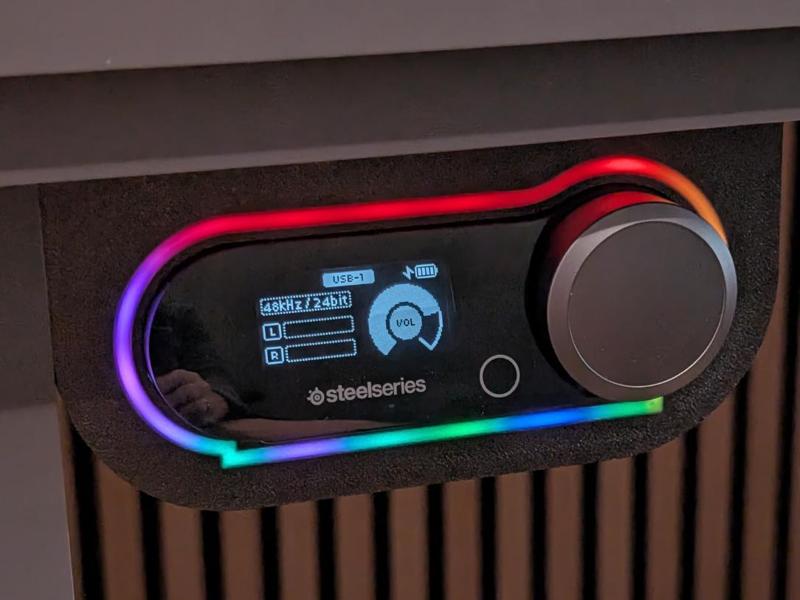 SteelSeries Arctis Nova Pro DAC RGB desk mount