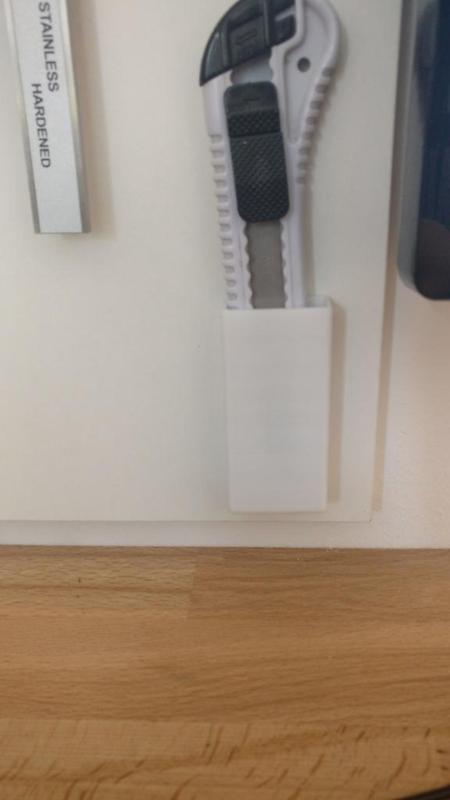 Cutter knife holder