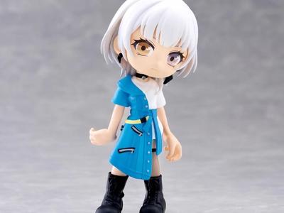 “Message Submission”“Yorona's Meow Claw Guitar Time” — A chibi figure model of a heterochromatic-eyed girl