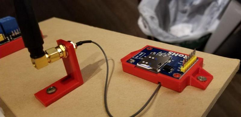 SIM800L EVB bumper + antenna