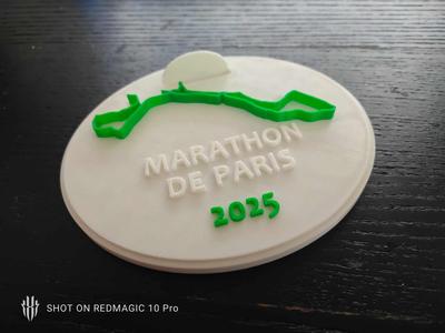 Paris Marathon 2025 medal holder