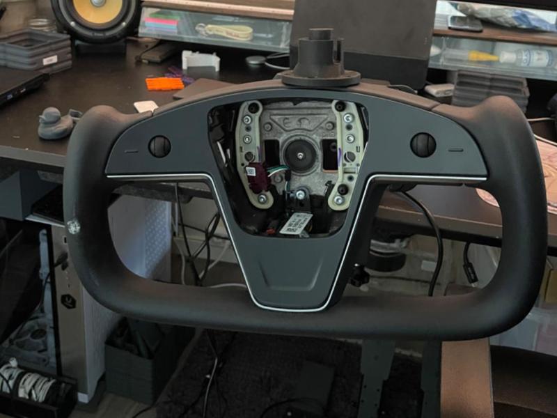 Moza racing R5 adapter for Tesla Steering wheel