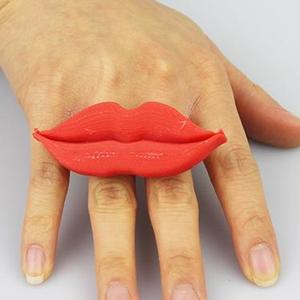 Lips ring