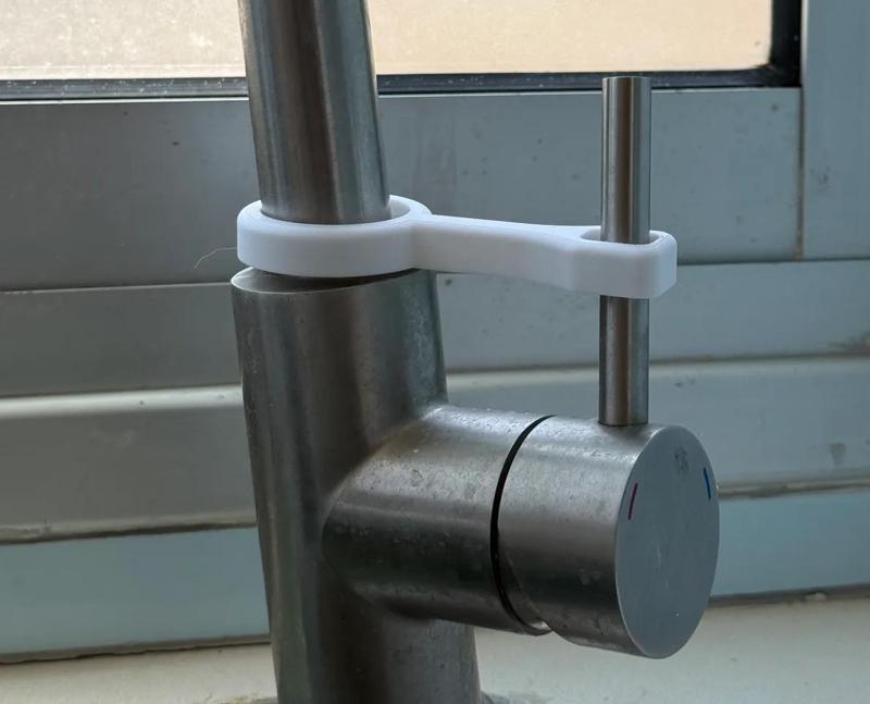 Anti-cats Faucet Lock   