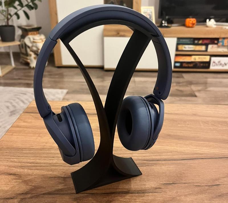 Modern Headphone Stand 