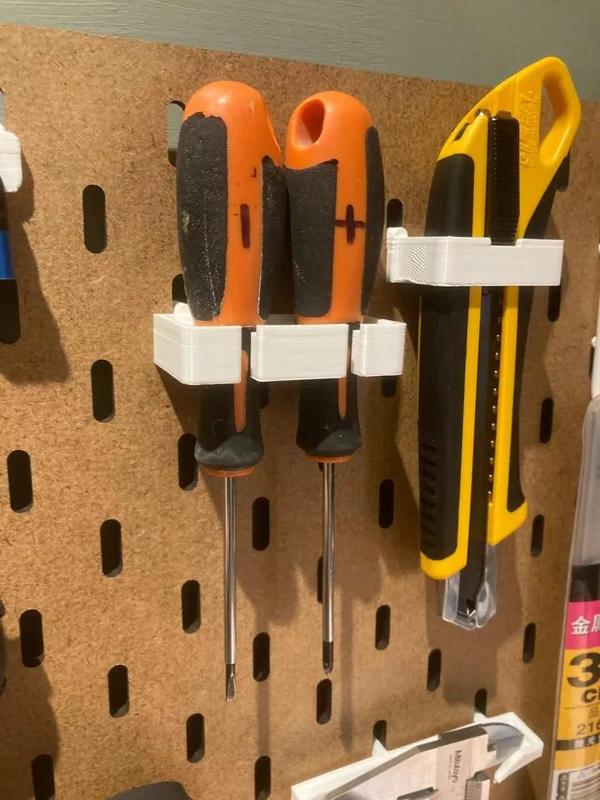 Skadis screwdrivers holder   