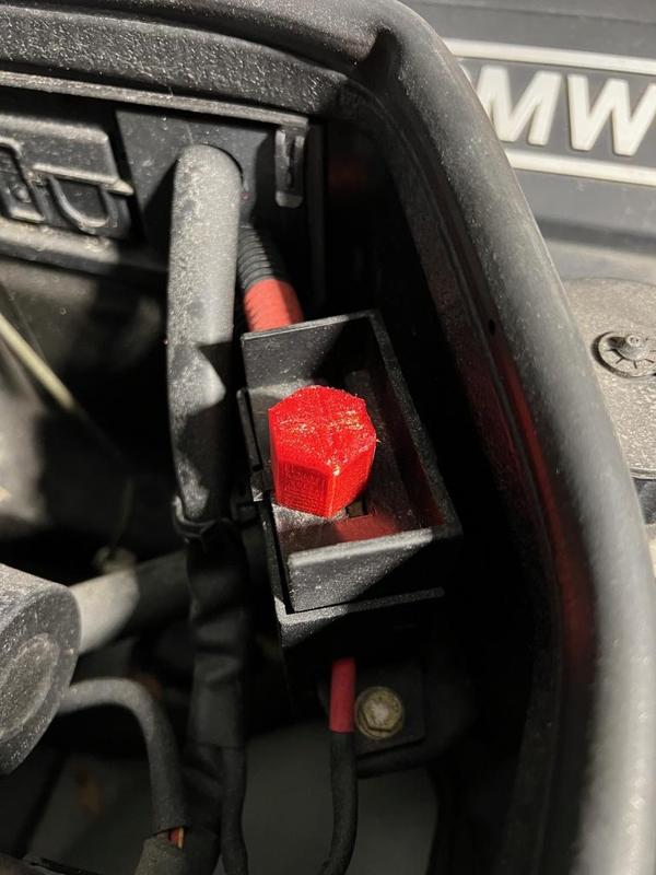 BMW Z3 M-Roadster Positive Jumpstart Terminal Cover