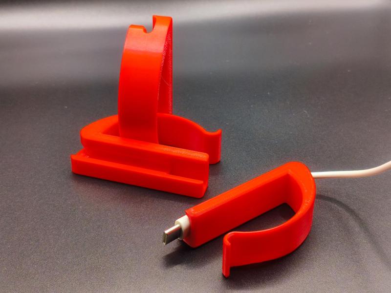 Clip-on Desk USB-C Cable Organizer