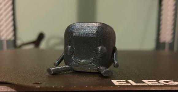 Little cube guy - scale to minimum 500%