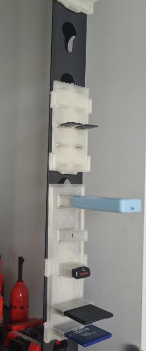 USB SD and MicroSD organiser, for shelving units