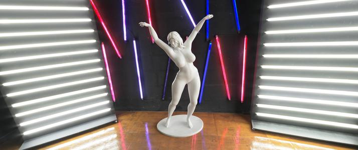 FMB1: The new collection of figurines of beautiful Curvaceous girl