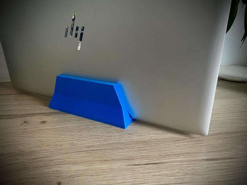 Vertical stand for HP elite book 850 G8