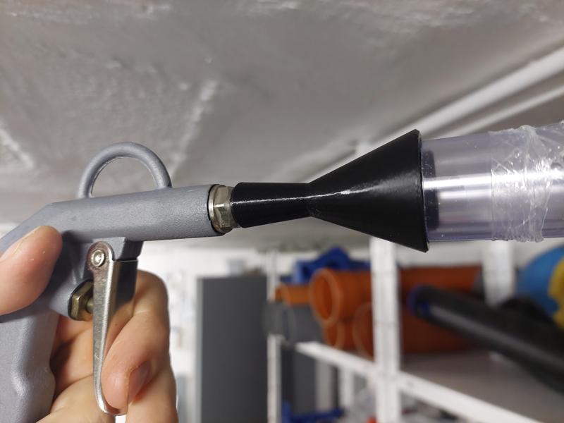 Air gun adapter for PVC-pipe