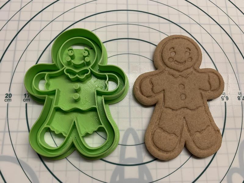 Gingerbread man 2 cookie cutter