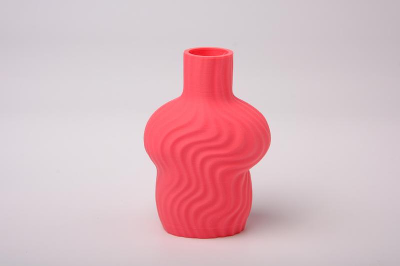Wavy Groove Vase – Playful Modern Vase for Bold Decor
