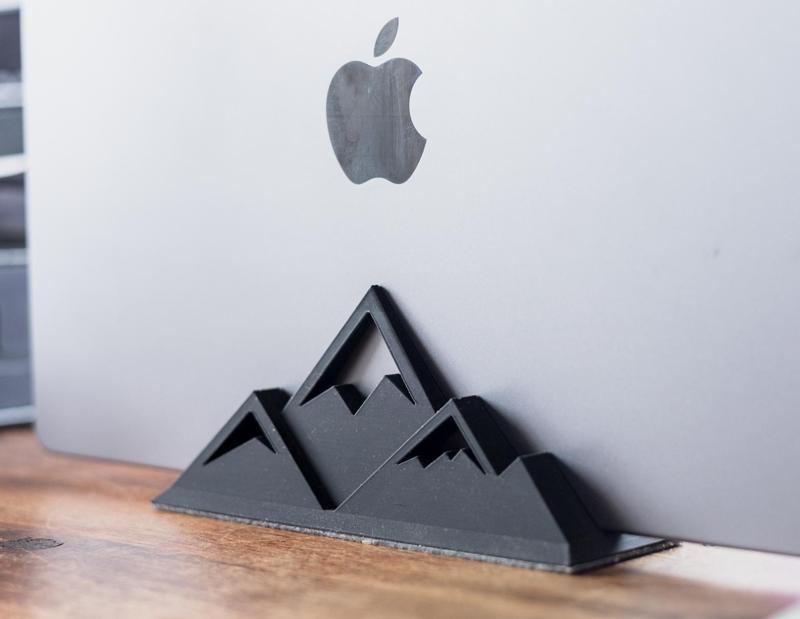 Mountains vertical MacBook Pro Stand (no supports)