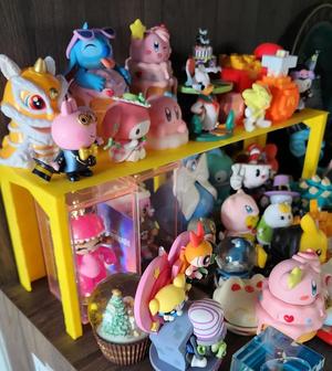 Extended Figure Stand   