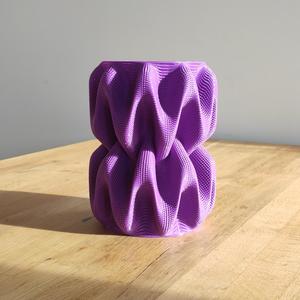 Vase stretched out & textured