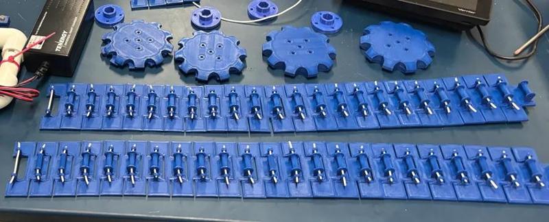 Tank Treads + Sprocket   