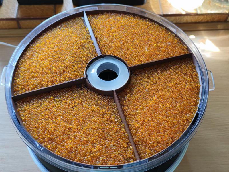 Silica desiccant tray