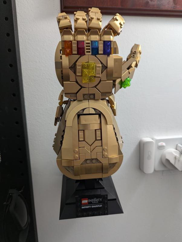 Lego - Marvel Infinity Gauntlet Wall Mount