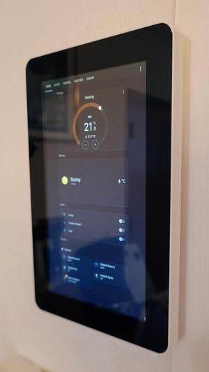 Raspberry Pi Touch Display 2 Wall Mount