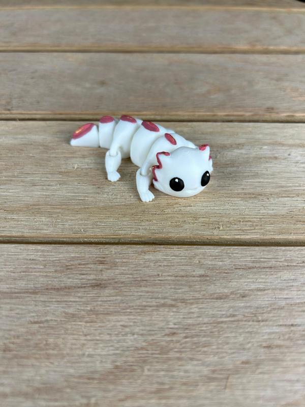 Axolotl with Movable Legs 