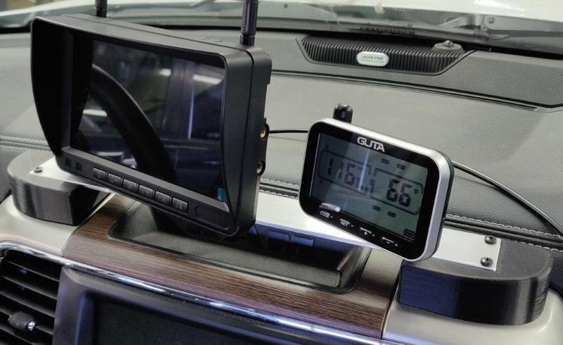 RAM truck dash mounting bracket