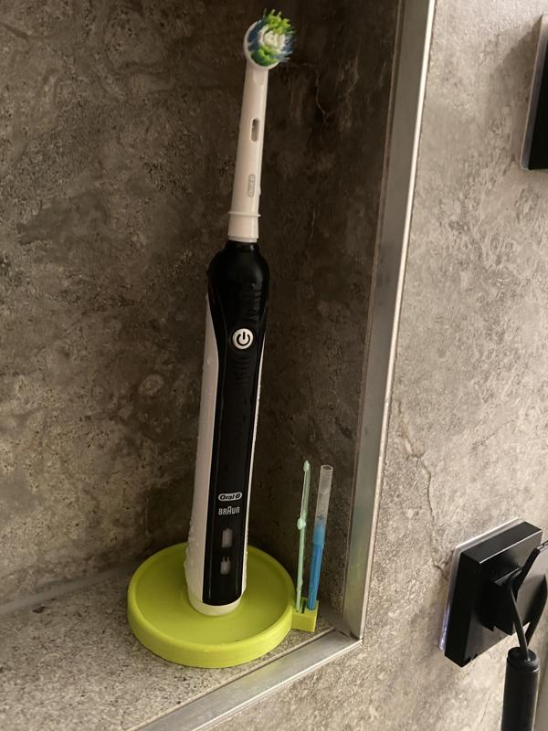 Oral B Electric Toothbrush and floss holders