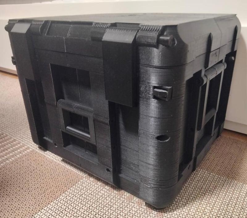 -KIGU case- Crate for full head cover masks