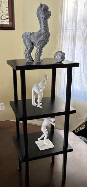 Stackable display table(s)