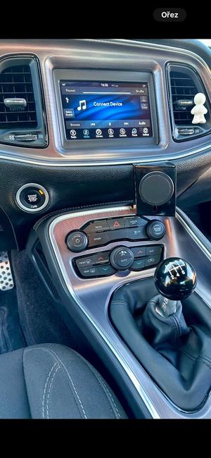 Dodge Challenger magsafe charger phone holder