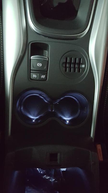 Renault Kadjar led lighting for armrest and cup holder compartments