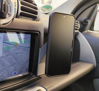 Cell phone holder for Smart 451 dashboard
