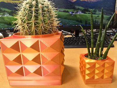 Square flower pot 