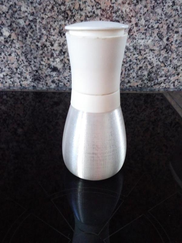 WMF salt&pepper bottom