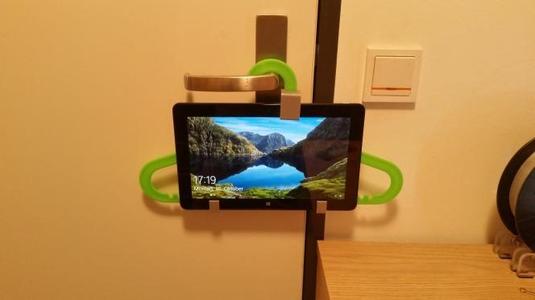 IKEA Hack Tablet PC Hanger